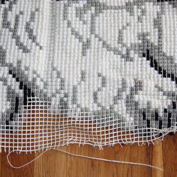 Vintage Latch Hook Rug Old English Sheep Dog R851 Special Shaped 20" x 26" - Picture 6 of 6